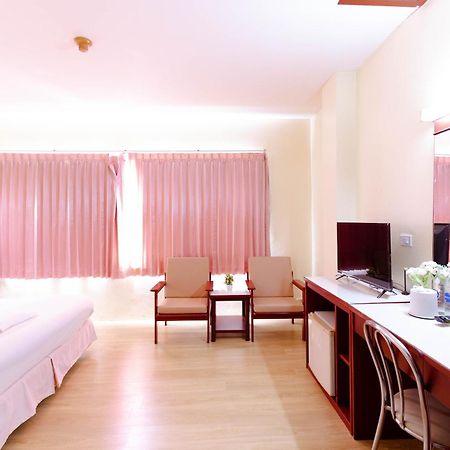 Chumphon Palace Hotel Dış mekan fotoğraf