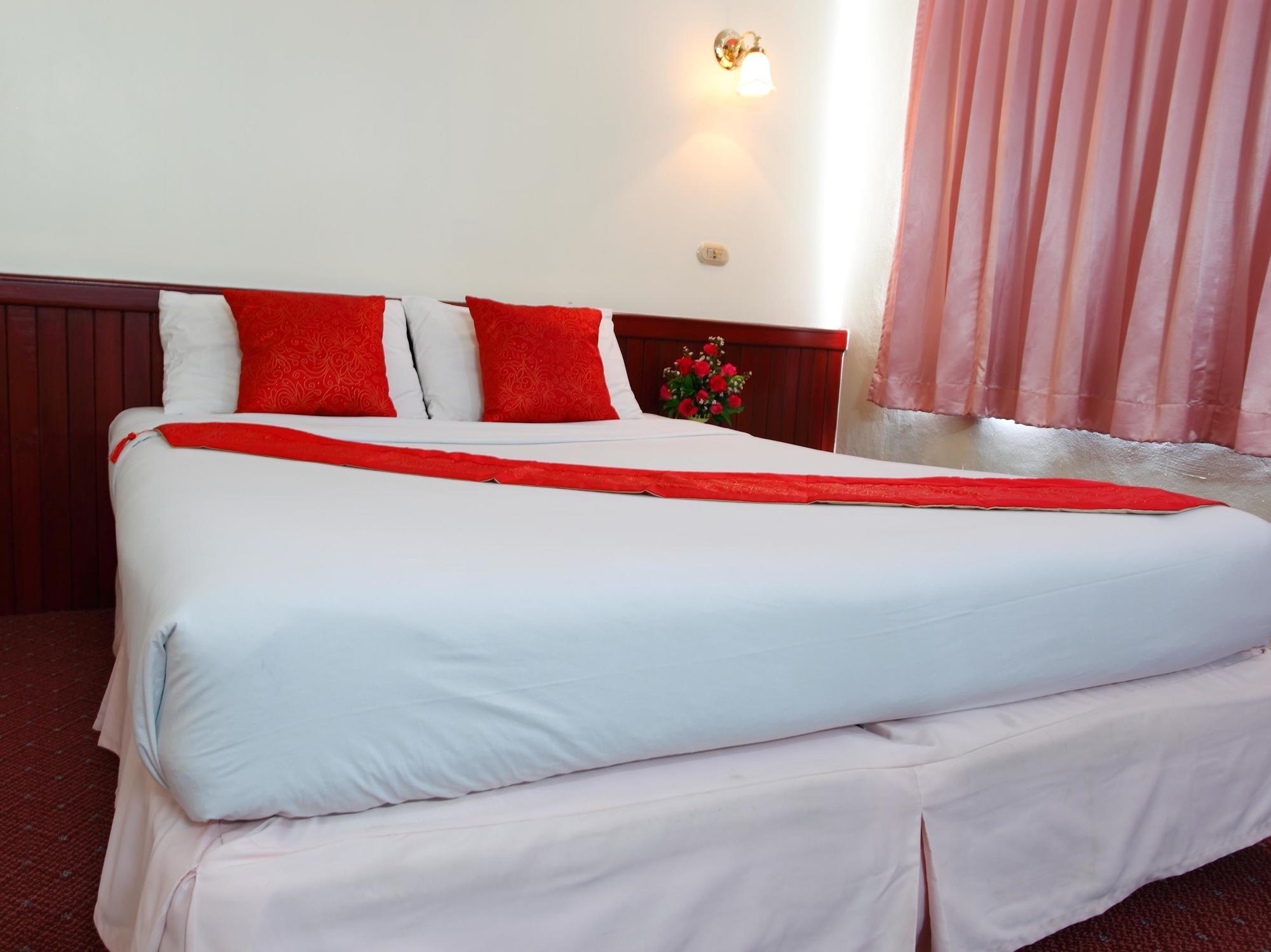 Chumphon Palace Hotel Dış mekan fotoğraf