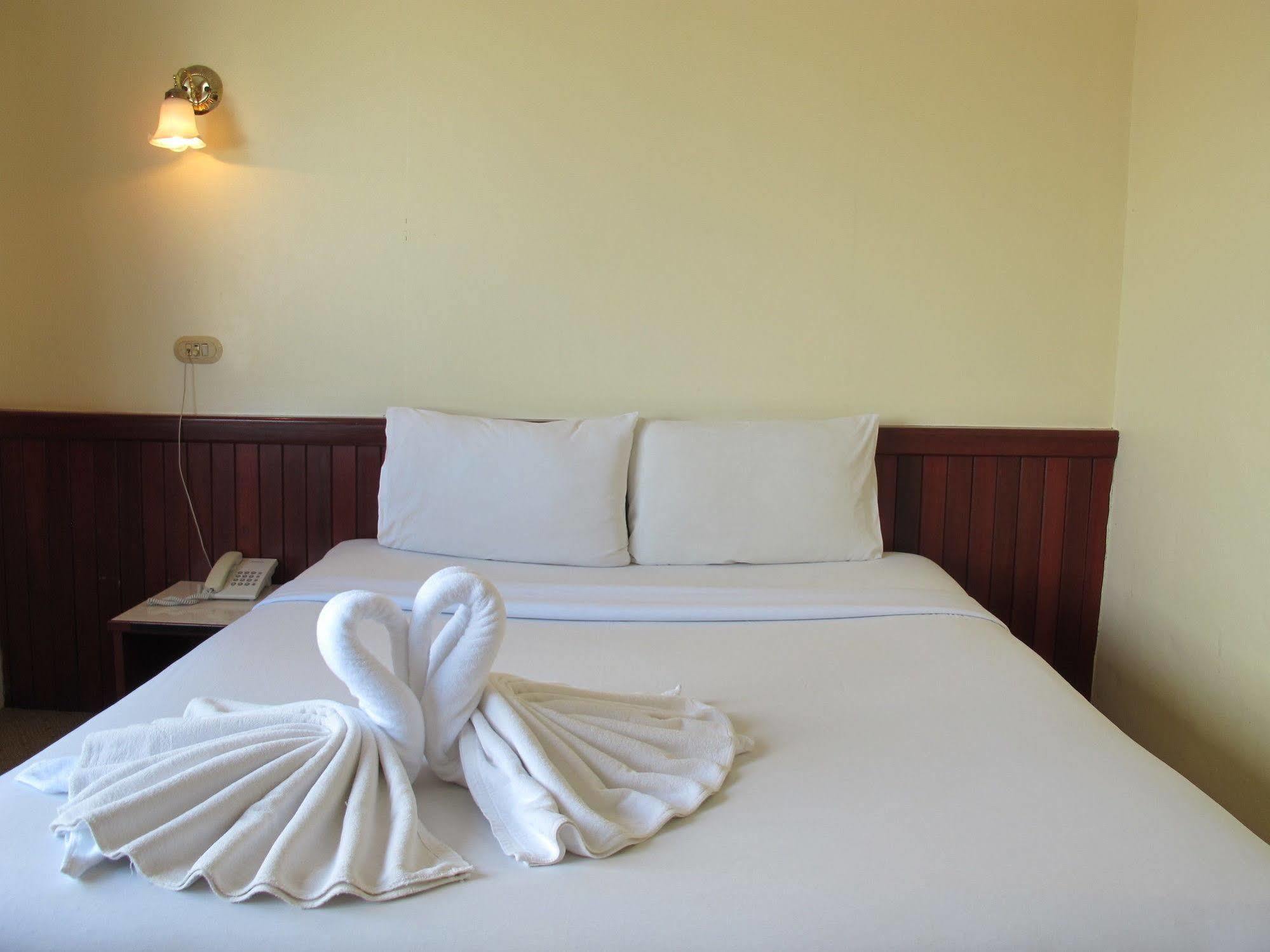 Chumphon Palace Hotel Dış mekan fotoğraf